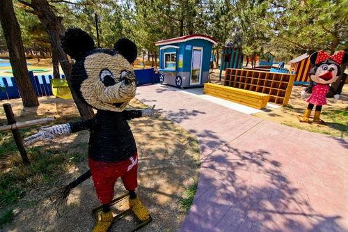 五一海边吃瓜,畅享欢乐时光